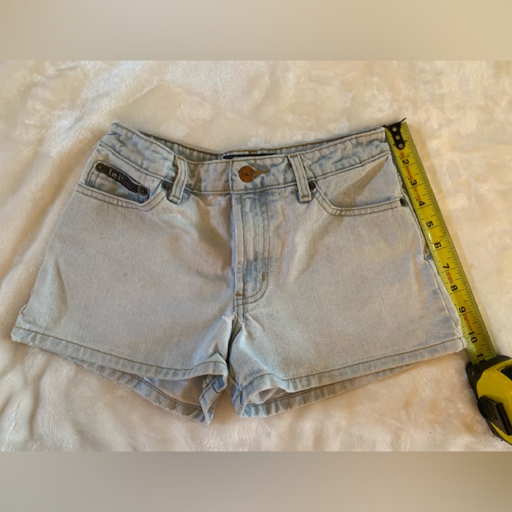 L.E.I light blue wash high waisted shorts
